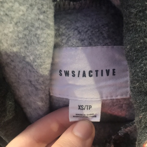 cropped hoodie - Picture 3 of 4